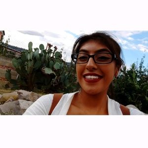 Meet your Posher, Itzel